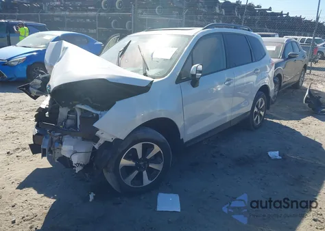 2018 Subaru Forester 2.5I Premium z USA, uszkodzony, nr VIN JF2SJAGCXJH550418